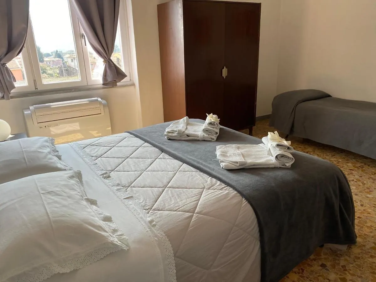 B&B Del viaggiatore Sarzana Bed & Breakfast