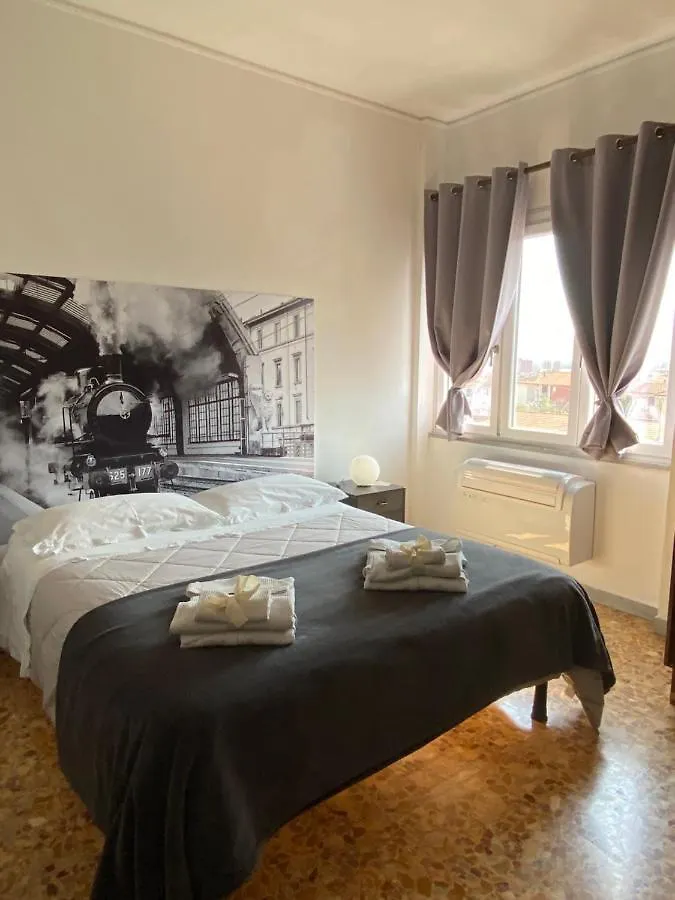 B&B Del viaggiatore Sarzana Bed & Breakfast