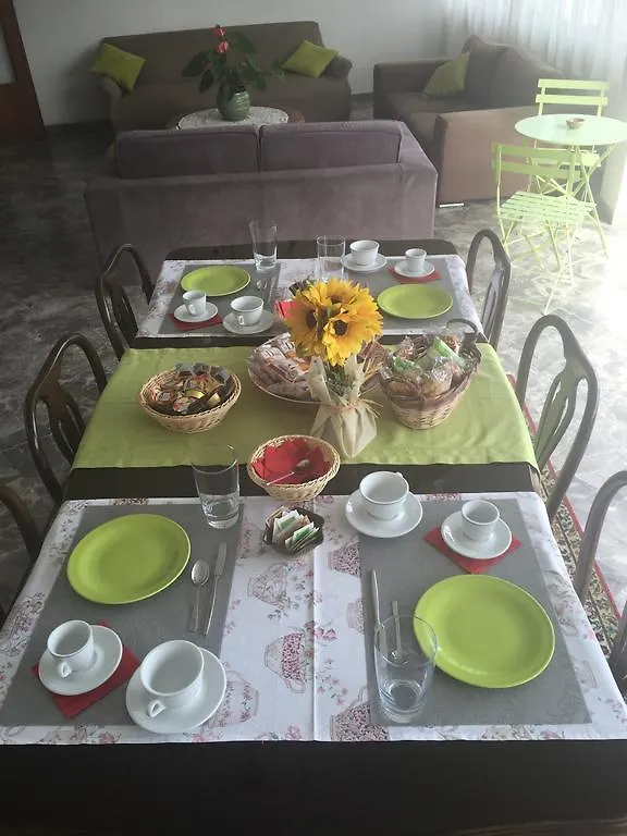 B&B Del viaggiatore Sarzana Bed & Breakfast