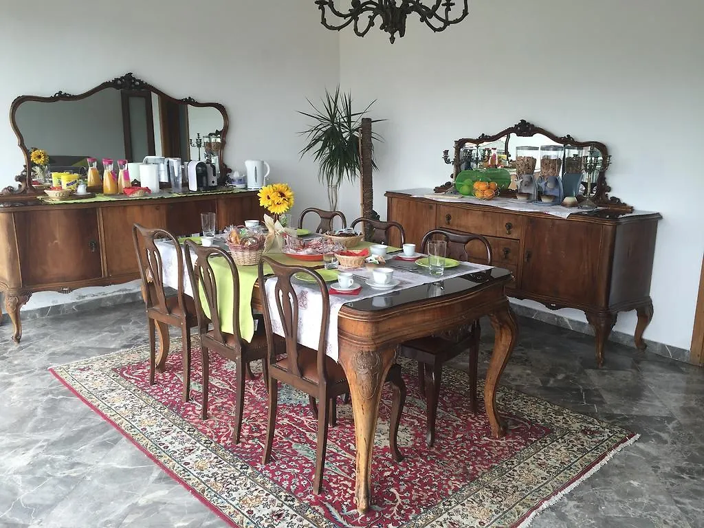 B&B Del viaggiatore Sarzana Bed & Breakfast