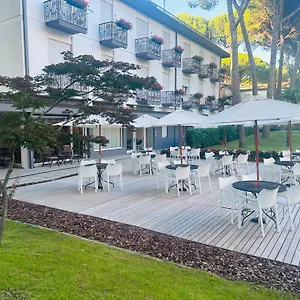 https://hotel-laura.hotelinveneto.com