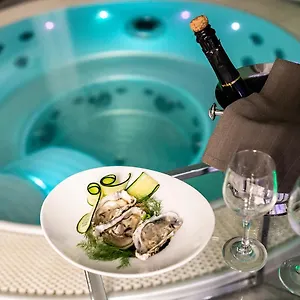 https://hotel-ambassador.emilia-romagnahotels.net